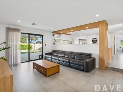 4 Banff Court, Duncraig WA 6023
