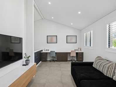4 Banff Court, Duncraig WA 6023