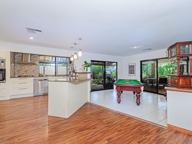 13 Argyll Close, Camillo WA 6111