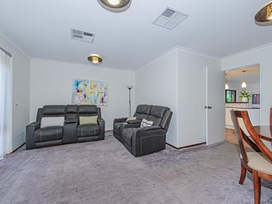 13 Argyll Close, Camillo WA 6111