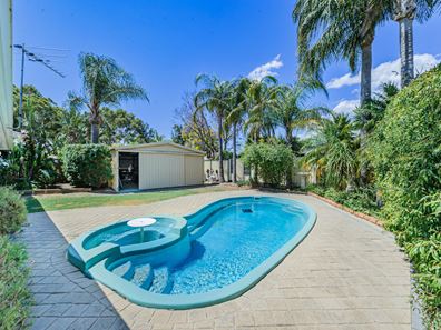 13 Argyll Close, Camillo WA 6111