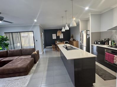 8 Beraking Loop, Dalyellup WA 6230