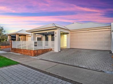 21 Yewers Drive, Champion Lakes WA 6111
