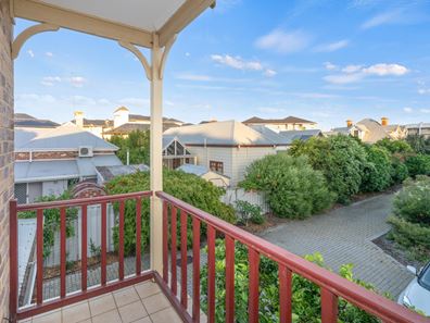6/4 John Street, North Fremantle WA 6159