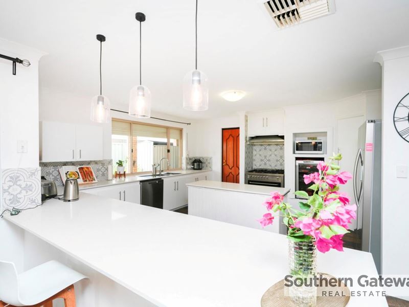 13 Bilya Gardens, Leda WA 6170