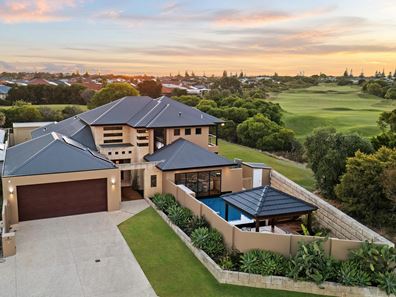 2 Latiano Green, Secret Harbour WA 6173