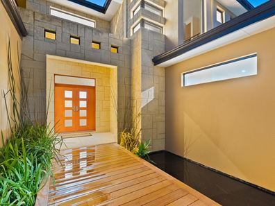 2 Latiano Green, Secret Harbour WA 6173