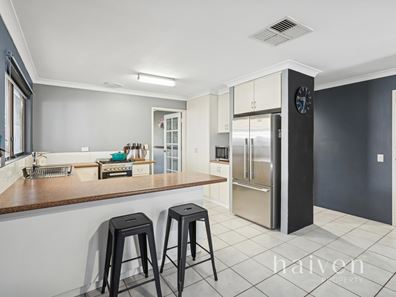 6 Paringa Place, Gosnells WA 6110