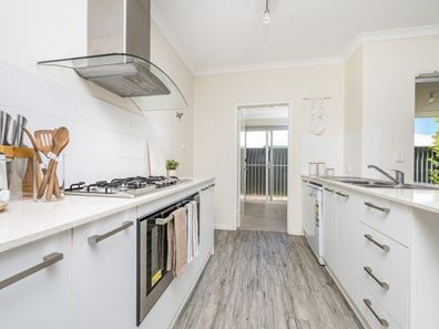 10 Scripta Way, Jindalee WA 6036