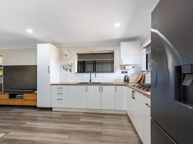 42 Dressage Circle, Deepdale WA 6532