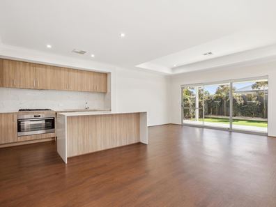 12A Loris Way, Kardinya WA 6163