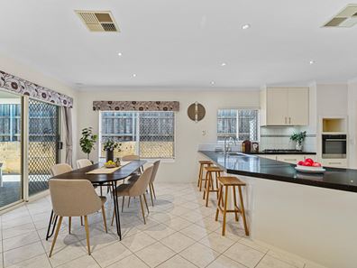 48 Summerlea Avenue, Meadow Springs WA 6210