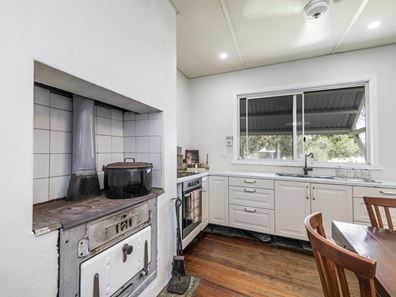 301 Padbury Avenue, Millendon WA 6056