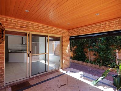 11 Lowther Terrace, Nollamara WA 6061