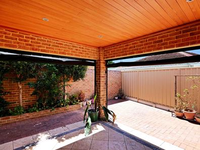 11 Lowther Terrace, Nollamara WA 6061