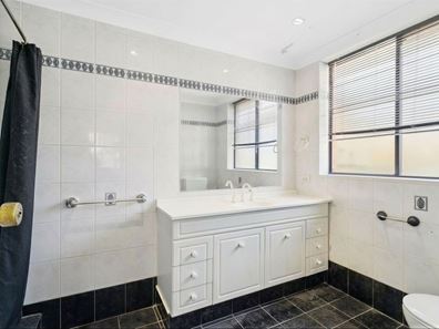 11 Granville Way, Willetton WA 6155