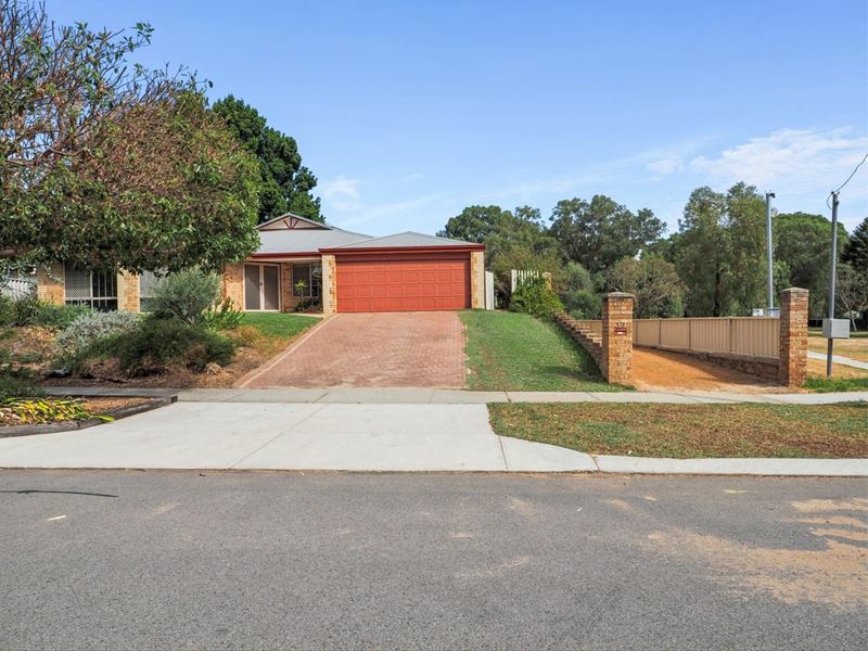 39 Holmesdale Road, Woodbridge WA 6056