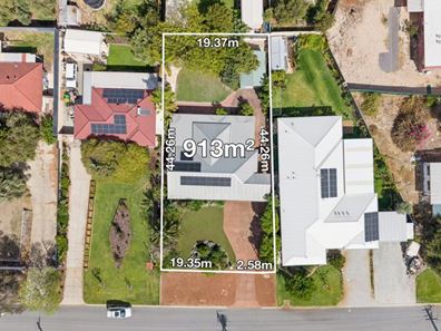 17 Wooleen Street, Golden Bay WA 6174