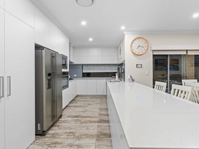 38 Laurina Way, Beeliar WA 6164