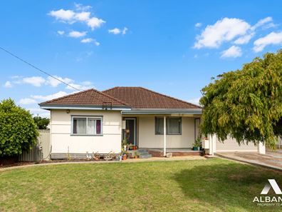 5 Minor Road, Orana WA 6330