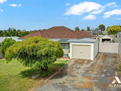 5 Minor Road, Orana WA 6330