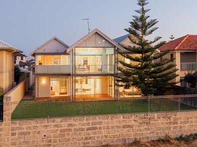 101 Boardwalk Boulevard, Halls Head WA 6210