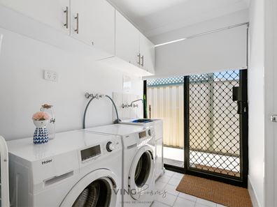 Room/5  11 Burkett Terrace, Bertram WA 6167