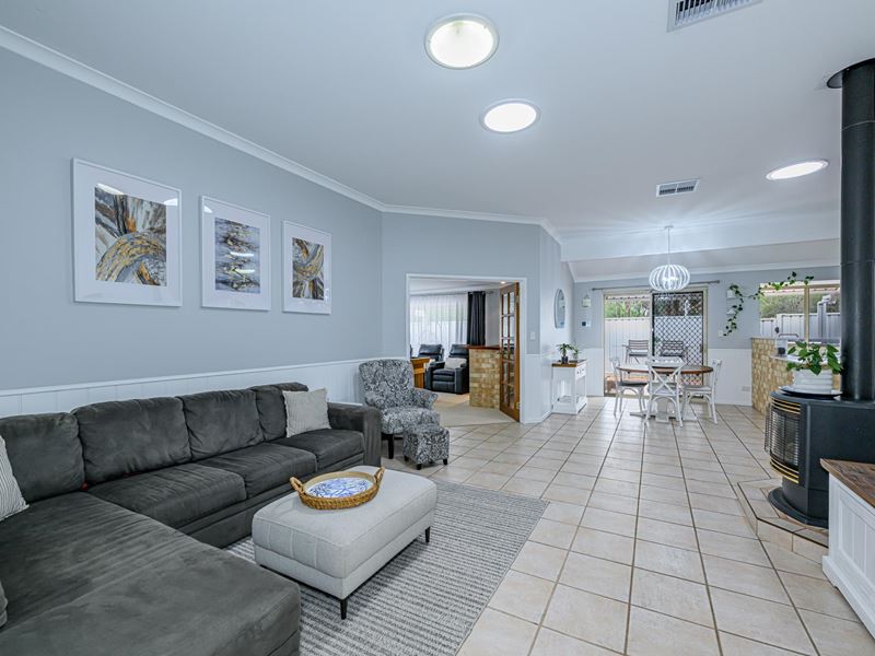 7 Sandringham Promenade, Canning Vale WA 6155