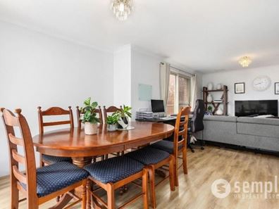18/7 Barfield Road, Hammond Park WA 6164