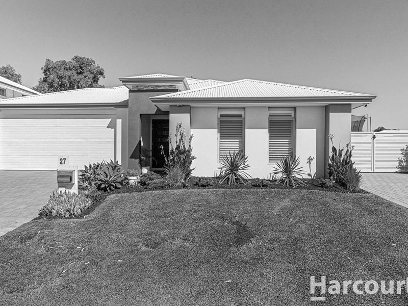 27 Solandri Turn, Halls Head