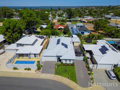 27 Solandri Turn, Halls Head WA 6210