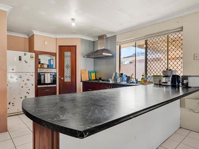16 Senegal Grove, Warnbro WA 6169