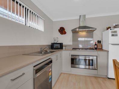 9 Earls Way, South Yunderup WA 6208