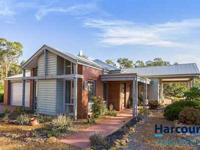 155 Guernsey Rise, Chittering WA 6084