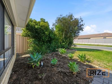 22 Munday Avenue, Brookdale WA 6112