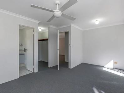 14 Toulon Gardens, Port Kennedy WA 6172