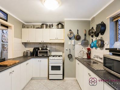 6/24 Morrit Way, Parmelia WA 6167