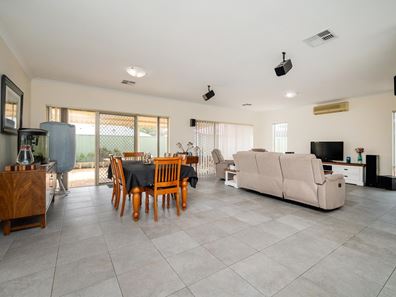 9 Brunswick Circuit, Banksia Grove WA 6031
