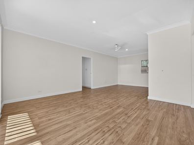 56/42 Pollard Street, Glendalough WA 6016