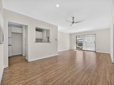 56/42 Pollard Street, Glendalough WA 6016