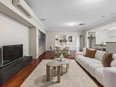 17 HELICONIA TURN, Stirling WA 6021