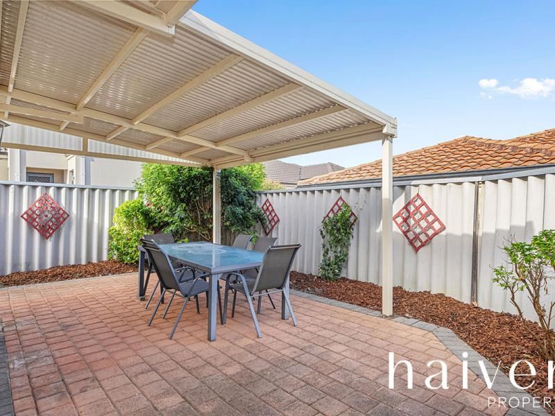 43A HILLSBOROUGH DRIVE, Nollamara WA 6061