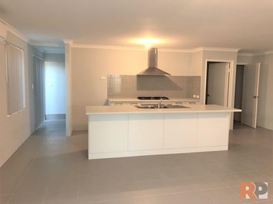 8 Descent Street, Ellenbrook WA 6069