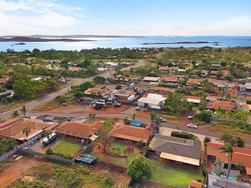 6 Meda Crescent, Dampier WA 6713