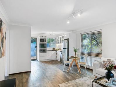 4/26 Banksia Street, Joondanna WA 6060