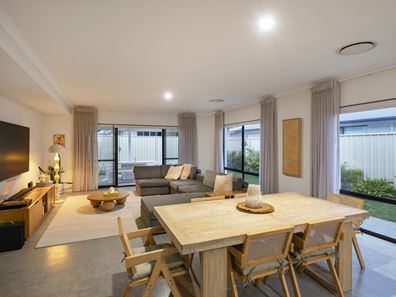 28 Alwoodley Terrace, Dunsborough WA 6281