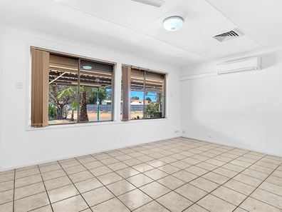 13 Yule Crescent, Dampier WA 6713