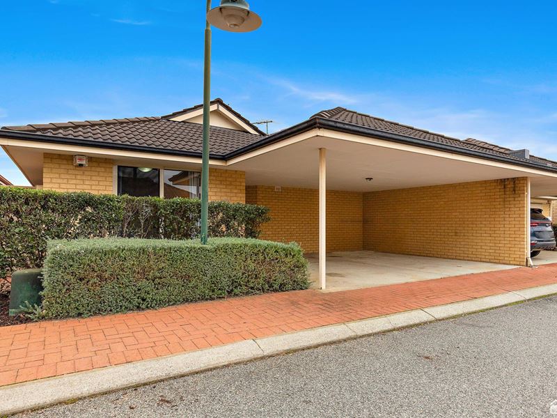32/135 Challis Road, Seville Grove WA 6112