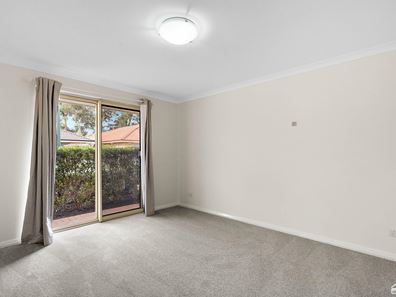 32/135 Challis Road, Seville Grove WA 6112
