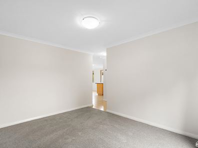 32/135 Challis Road, Seville Grove WA 6112